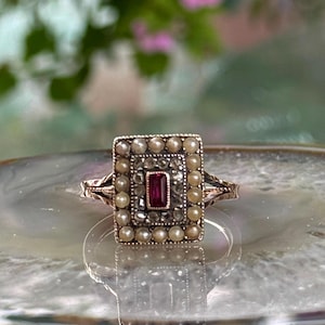 Antique Rose Gold Pearl Ring