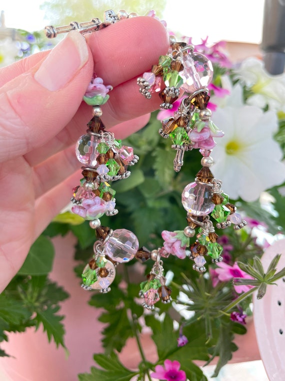 Fancy floral beaded bracelet