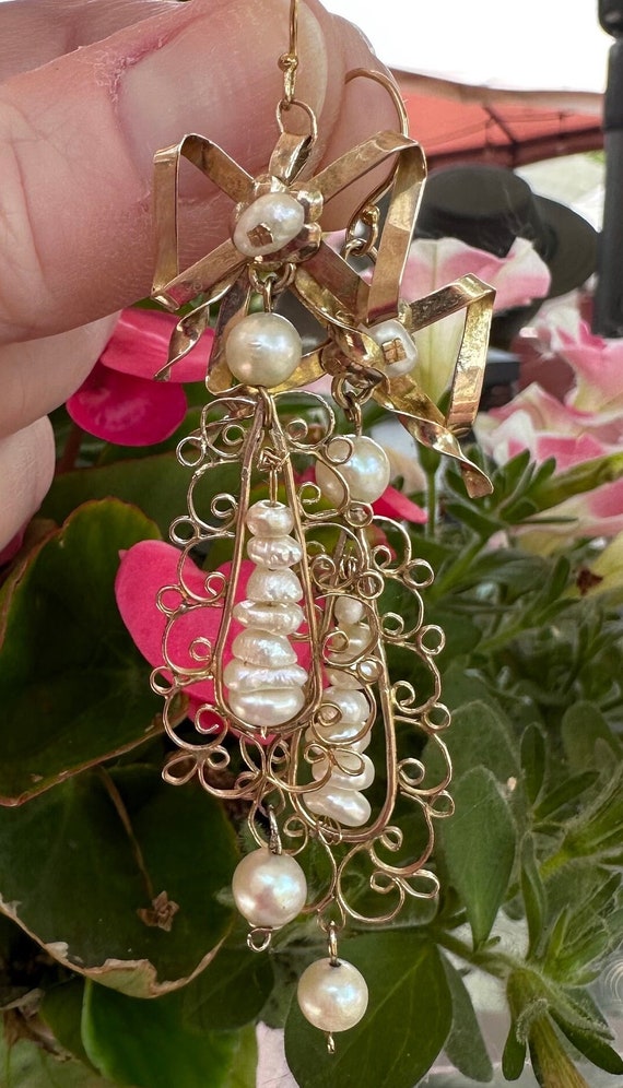 Vintage long filigree and pearl earrings - image 5