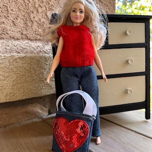 Fall to Winter Outfit for 1/6 Curvy Fashion Dolls | Vintage Sweater New Jeans & New Tote Bag