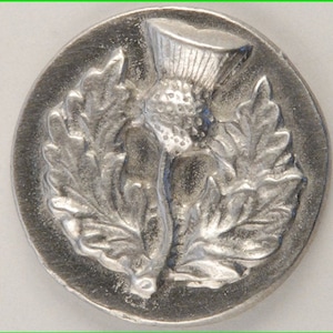 Gros bouton chardon n° 182 en étain, 1 1/8 po., fait main aux États-Unis, le plus grand de la série 3 boutons