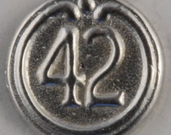 Small 42nd Highlanders 5/8" pewter button, #114  Made in USA