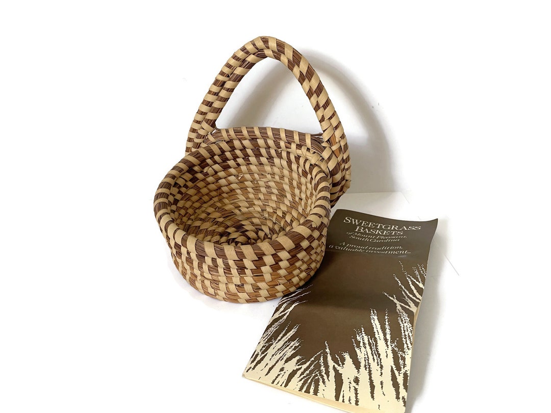 Charleston Sweetgrass Basket, Charleston Gullah Basket, Vintage Round
