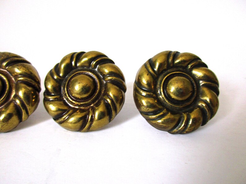 Vintage Brass Hardware Flower Knobs 1-12 Furniture Knobs FREE SHIPPING Set 5 Brass Cabinets Knobs Keeler Brass Knobs Pulls N5078