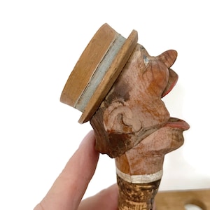 ANRI Mechanical Pourer Bottle Stopper Mortimer Snerd, Hand Carved Painted Wine Cork Accessory Vintage