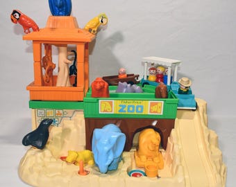 Complete Vintage Fisher Price Little People Zoo #916 0825!!!