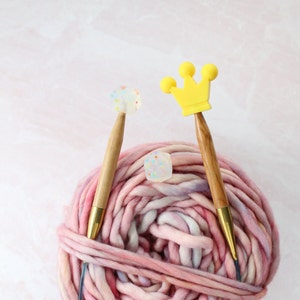 Gold Crown Needle Stoppers| Knitting Needle Stoppers | Knitting Notions | Stitch Stoppers | Needle Point Protectors | Stitch Holders