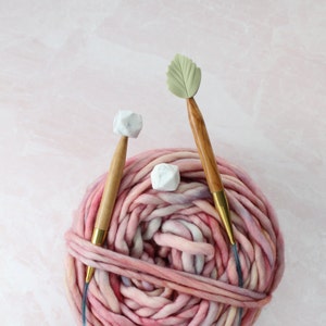 Leaf Needle Stoppers| Knitting Needle Stoppers | Knitting Notions | Stitch Stoppers | Needle Point Protectors | Stitch Holders