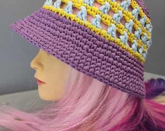 Panama hat of raffia Sun hat gardening Crochet raffia bucket hat Beach bucket hat Ladies purple crochet brim summer hat Bucket hat crochet