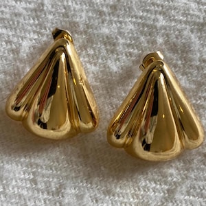 Gold Vintage Shell Design Drop Earrings, Gold Statement Shell Earrings