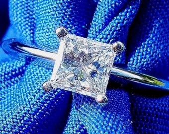 Anillo de compromiso de oro macizo de 14 quilates con diamante auténtico extraído de la tierra, certificado por EGL, talla princesa. Diamante natural genuino solitario de oro de 14 quilates.
