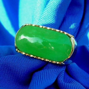 Genuine Earth mined Jade Antique Ring Unique Design Art Deco Solid 18k Gold Setting