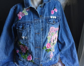 Size S-M artsydenim jacket, bohemian style, art to wear