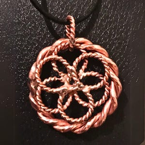 Gympie DreaMTime With Free Hanging Lotus Pendant Tensor Ring