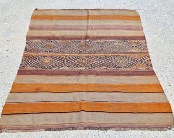 Turkish Nomadic Lovely Sumak Kilim Çuval Rug From Afyon - 104cm x 148cm - 3.41ft x 4.85ft Excluding Fringes