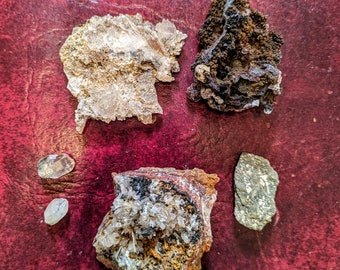 Rocks & minerals | Pyrite, hemimorphite