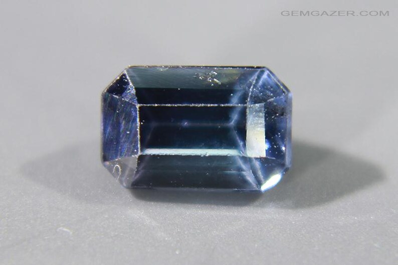 Bi-colour Spinel gemstone, purple-blue, Sri Lanka. 0.81 carat. image 3