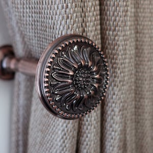 Antique Copper &#39;Camomile&#39; Metal Curtain Holdbacks – 120mm Tiebacks, Pullbacks, Drapery Holders, Curtain Ties