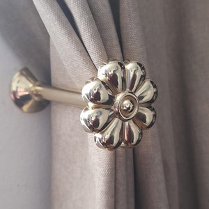 Flower Curtain Minimalist Holdback Housewarming Gift New House Curtain Tieback Wall Decor Metal Floral Wall Decor Holdback Shiny Gold 120mm image 4