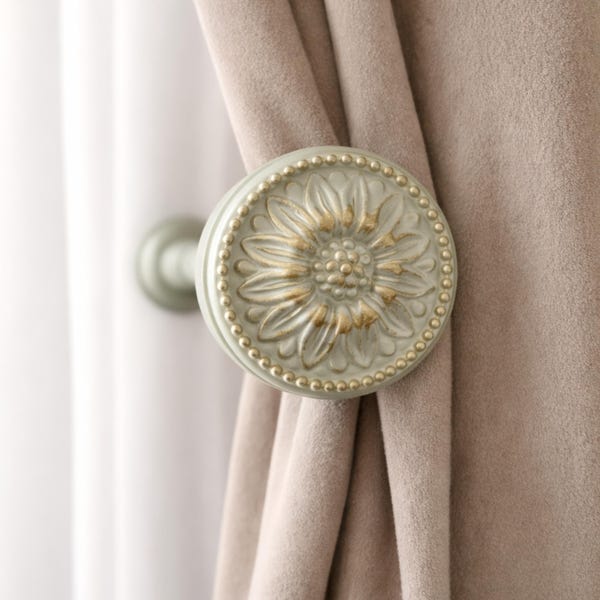 Curtain Tie Backs - Vintage Mint White, Ivory Flower Curtain Ties, Decorative Wall Hooks, Curtain Holdbacks, Farmhouse Decor