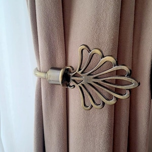 Antique Gold/Brass Decorative &#39;Classic&#39; Metal Curtain Holdback – 150mm Tieback, Pullback, Drapery Holder, Curtain Tie (Pack of 1)