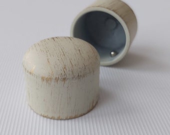 Vintage White Cap Curtain Pole End Finials - suitable for Ø25mm / 0.98inch Diameter Pole (Pack of 1)