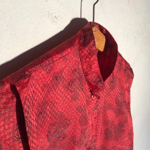 Blouse à motifs rouge des années 1970 image 3