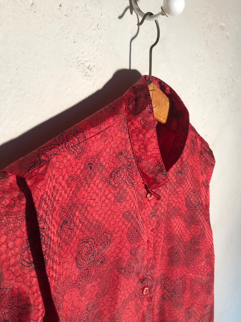 Blouse à motifs rouge des années 1970 image 3