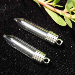 Tubo de 6 MM bala, mini frasco de cristal con el casquillo de cobre plateado, botella vacía de vidrio claro, vidrio DIY a mano deseando viales encanto, tapa de pegamento