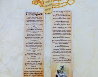 Marcador de recuperación de adicciones y placa de identificación con oración de serenidad