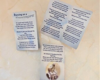 Tarjeta de bolsillo con poema sobre la adicción a las drogas y oración por la sobriedad