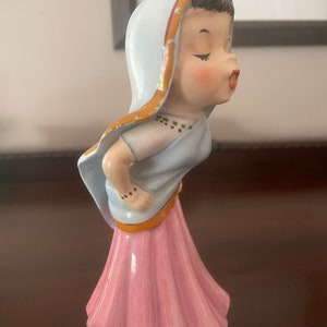 Vintage Kissing Lady
