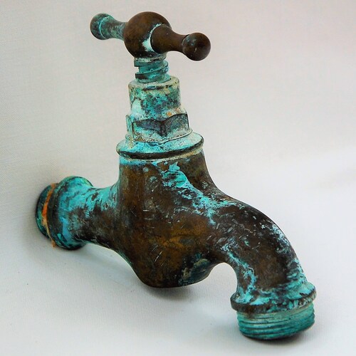 French shops Water Tap/ Faucet