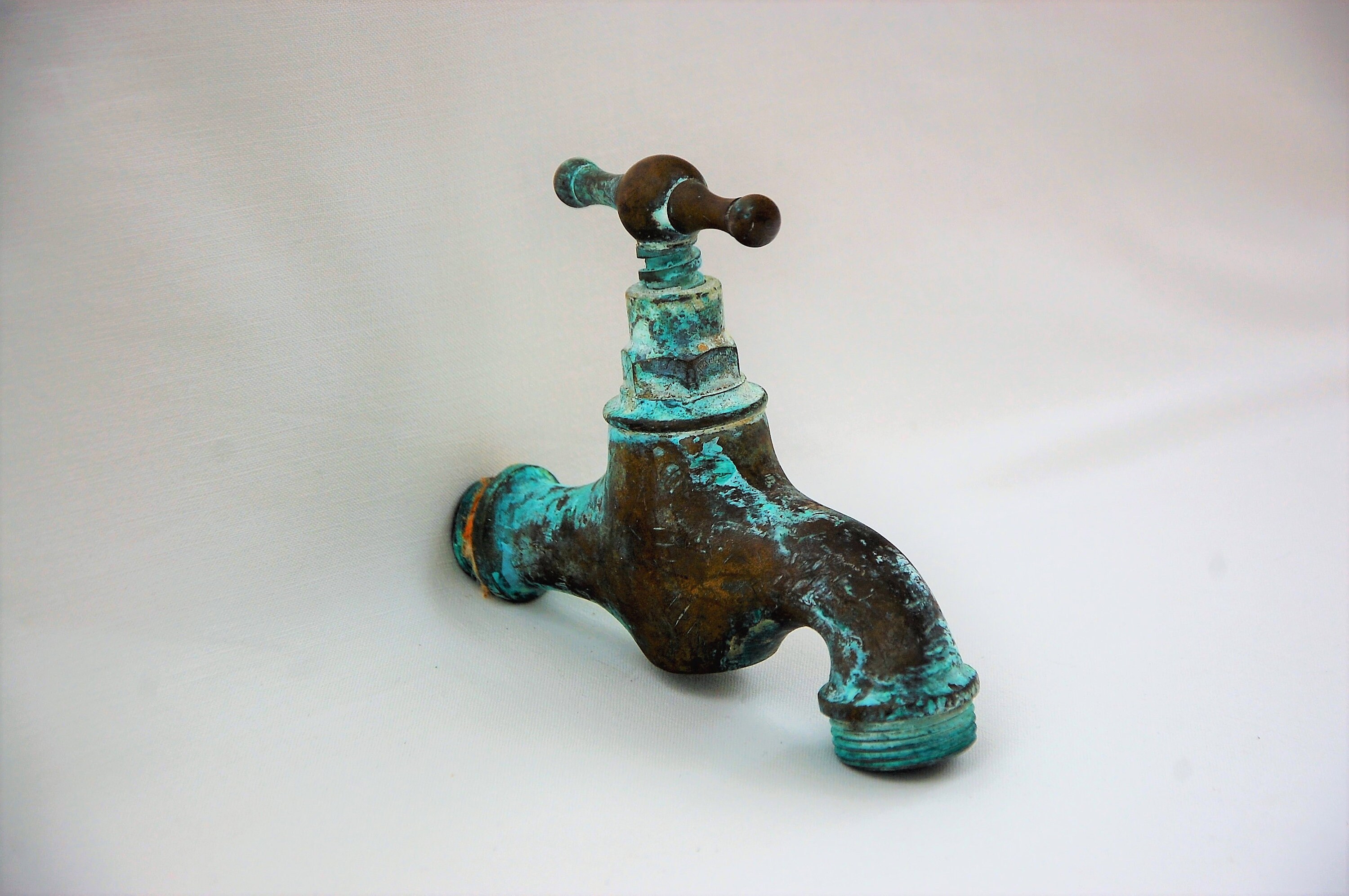 Français Robinet d'eau/Robinet