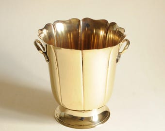 Cubitera de champán de latón pulido — Cuerpo estriado con borde festoneado, estilo de mediados de siglo, Francia
