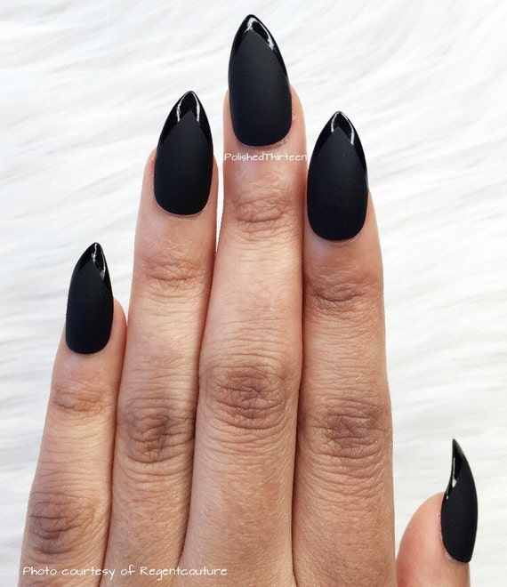 Almond Black Heart Nails - SecretLives Artificial Nails