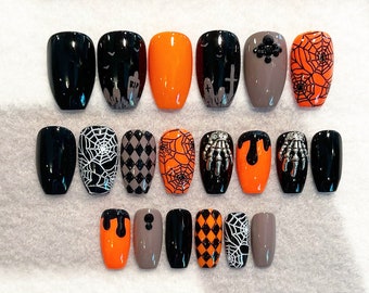 Glowing Halloween Fake Nails, Faux Nails, Glue On Nails, Spiderweb, Glow In The Dark Nails, Press On Nails, Halloween Nails, Spooky, Gloss