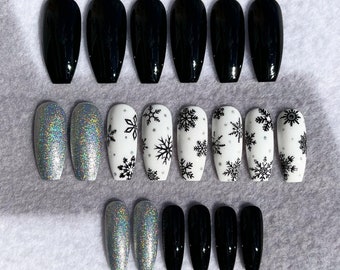 Chic Snowflake Fake Nails, Faux Nails, Glue On Nails, Black Nails, Snowflake Nails, Christmas, Holiday Nails, Winter, Press On, Gloss, Matte