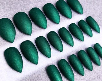 Green Fake Nails, Faux Nails, Glue On Nails, Emerald Nails, Metallic, Press On Nails, Gloss Nails, Matte Nails