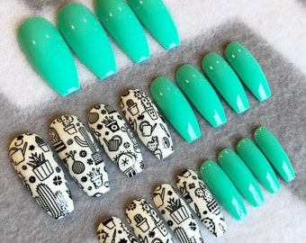 Mint Cactus Lover Fake Nails, Faux Nails, Glue On Nails, Mint Nails, White Nails, Cactus Print, Press On Nails, Gloss Nails, Matte Nails