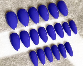 Ultra Violet Fake Nails, Faux Nails, Glue On Nails, Purple Nails, Bright Purple Nails, Violet, Press On Nails, Gloss Nails, Matte Nails