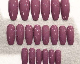 Orchid Fake Nails, Faux Nails, Glue On Nails, Dusty Purple, Purple, Pale Purple, Press On Nails, Gloss Nails, Matte Nails