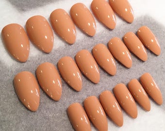 Nude Fake Nails, Faux Nails, Glue On Nails, Nude Nails, Peach Nails, Neutral, Tan, Press On Nails, Gloss Nails, Matte Nails