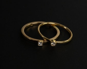 18K Yellow Gold Dainty Square  Diamond ring  ,Solitaire  Princess Diamond Engagement Ring.