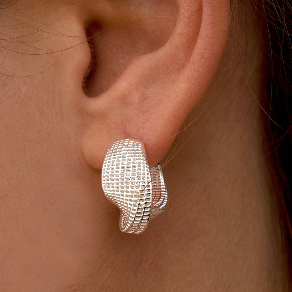 ピアス Louise Sterling Silver figure stud earring Louise Sterling Silver figure stud earring