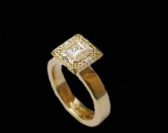 18k Gold VS White Diamonds Solitaire Contemporary Statement cocktail  ring,  Unique Engagement Ring