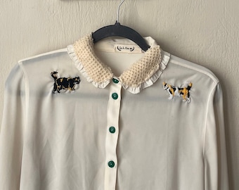 Sz M: Upcycled Embroidered Cat Peter Pan Collar Crop Button Down