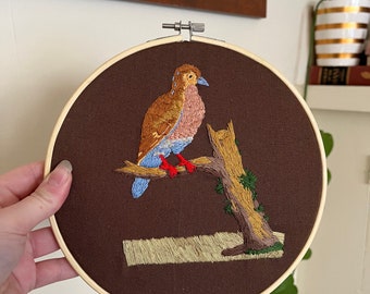 Medium Peachy Bird Hoop