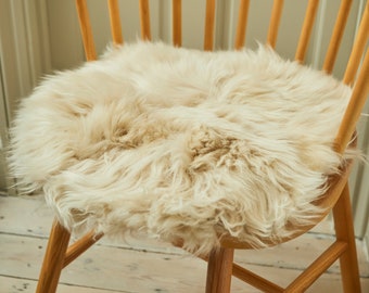 Circular Sheepskin Seat Pad - Cream