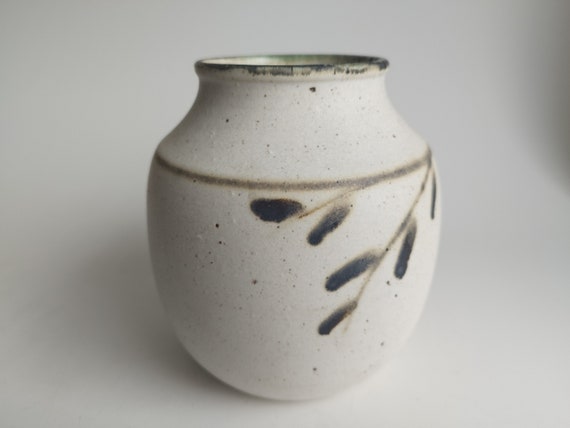 工芸品 Scandinavian Vintage vase Vintage SCANDINAVIAN FAIENCE VASE W/ Handles Made in Finland